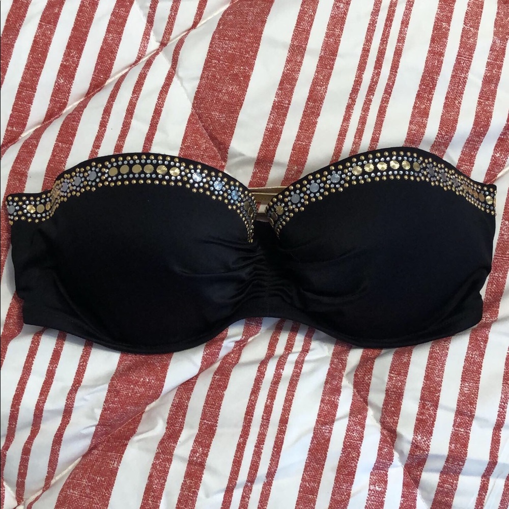 Victoria’s Secret bikini top